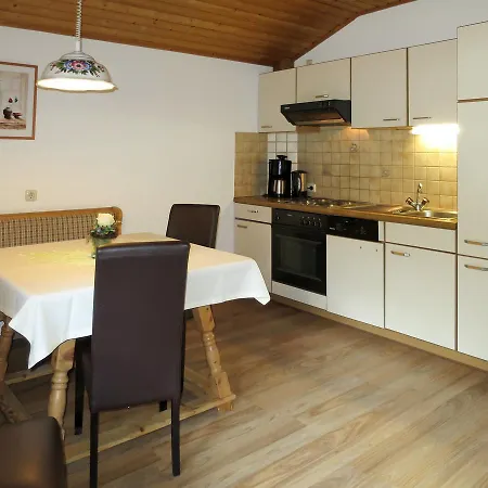 Haus Neuner 621w 公寓 *