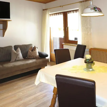 Haus Neuner 621w * 施文道